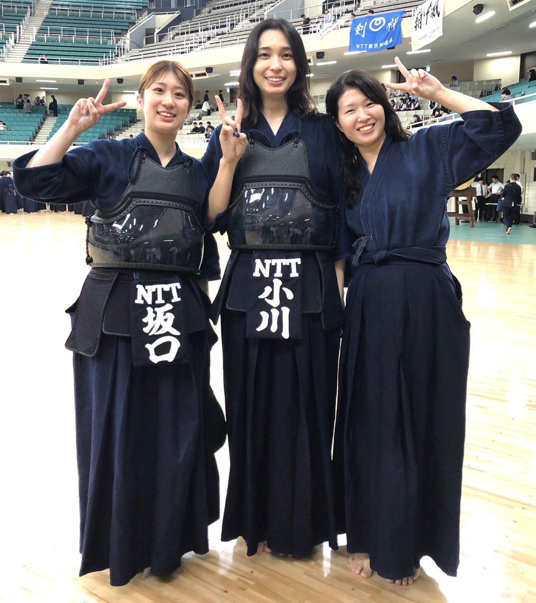 kenyukai_chuo's tweet image. #中央大学剣道部　関東実業団、閉会式後にNTTの若手OBOGたち。表彰の対象外ではありましたが、それぞれがんばりました。良い一日だったね👍
H30卒 早乙女 祐（湘南工大）
R4卒 坂口 美優（樟南）小川 燐（菊池女子）
R5卒 小川 大輝（九州学院）
R6卒 小川 夢希也（敬徳）