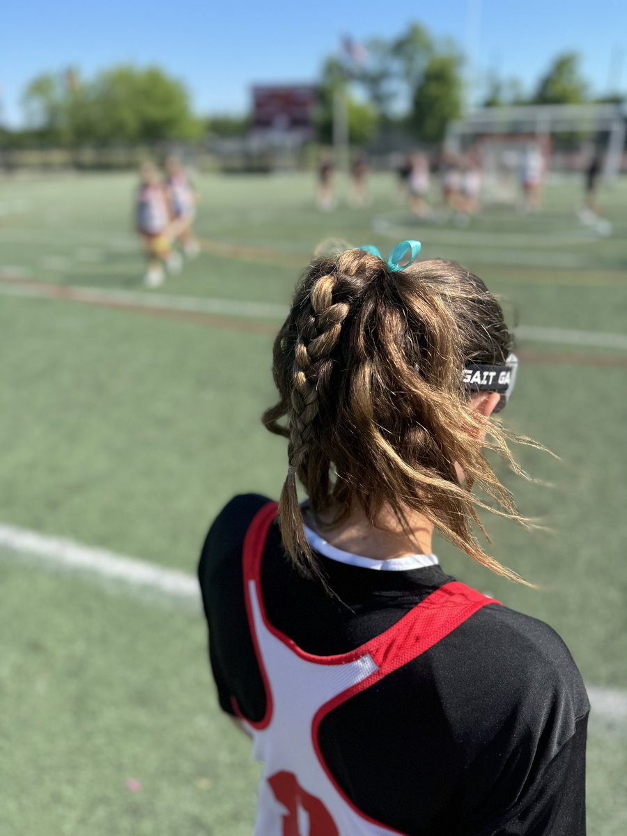 Final score 18-1 in the round of 32 vs Westfield. Stella Brazis and Neely Sgobbo led with 6 points each. Lily Samoska led the defense with 8 saves.
We play honor the courageous fight of Adelia.