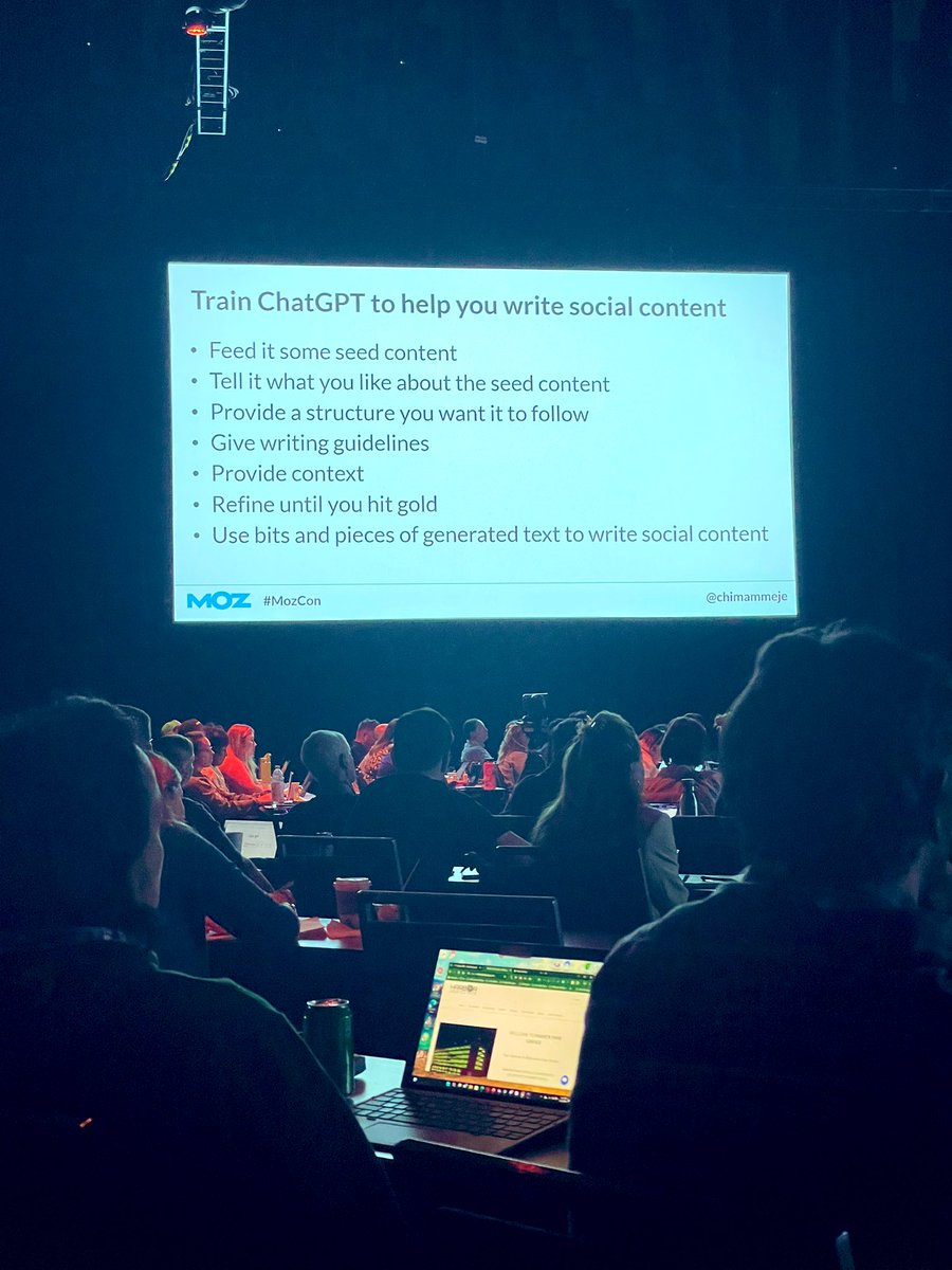 HeyAmyHeath's tweet photo. Chima Mmeje sharing experiences and advice on how to establish your strengths, be authentic, and leverage expertise to create opportunities for growth. #mozcon @chimammeje @Moz https://t.co/5OV3Dp80UO