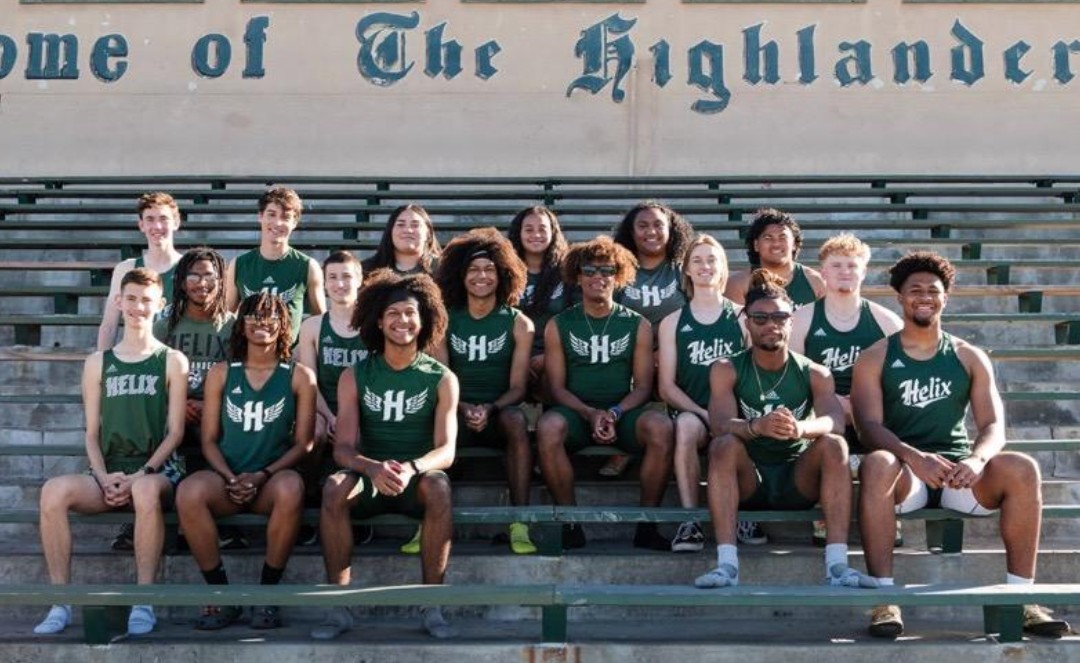 vansports's tweet photo. Paul and Brandon, Rodney Van (Helix High School Head  Track Coach, &amp; Charles James Foundation Coach of the Year winner.  We have 9 athletes who will be "mock" signing their college intentions in front of the Helix Badketball gym on Tuesday at 7:30 am to 8:00am. @BStoneKUSI https://t.co/1yCiZLQaAk