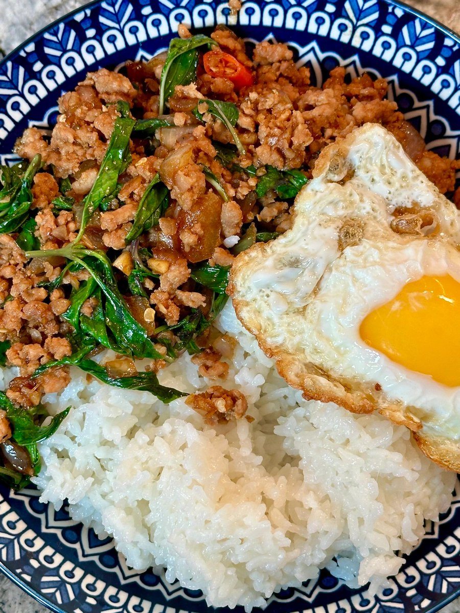 hapite's tweet photo. A home-cooked meal is a labor of love.����😋 https://t.co/MXrOUl10Nj