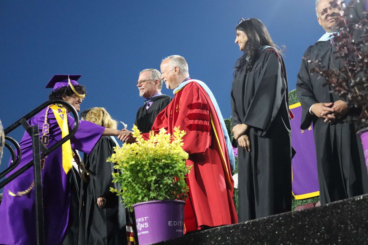 PleasantonUSD's tweet photo. Amador Valley Class of 2024 you are each remarkable, resilient, resourceful and responsible world citizens. Keep pushing and never settle, this world needs you - you make us so proud. https://t.co/RCFTEXPw5h