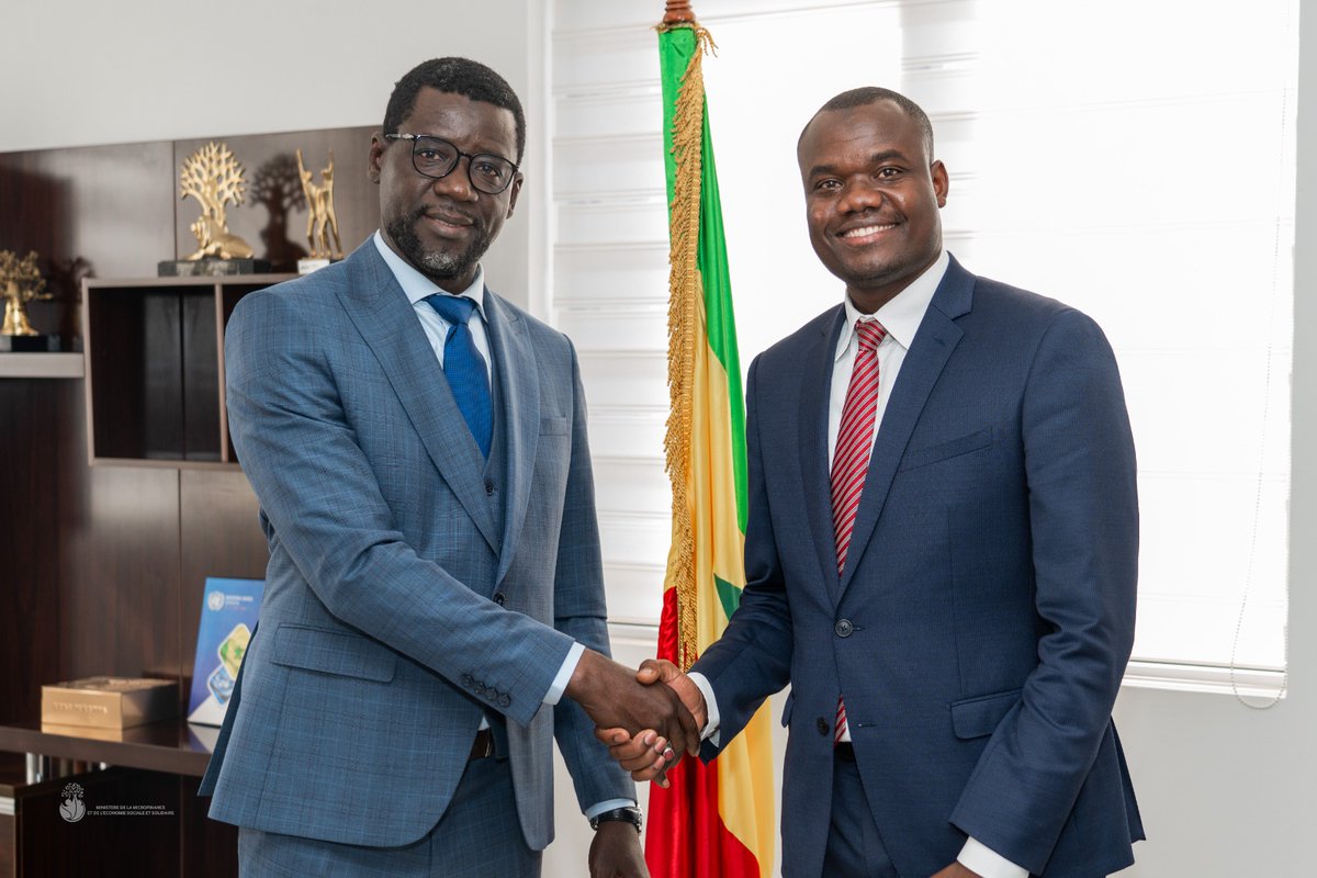 PapyPuncho's tweet photo. Une mission de supervision du @PromiseSenegal envoyée par la Banque Islamique de Développement (BID) a été reçue par le Ministre @DrAliouneDione
Cette rencontre a été l'occasion de discuter des objectifs de la mission et de l'état d'avancement du programme lancé en 2018
#MMESS https://t.co/q7KJTNBdHS