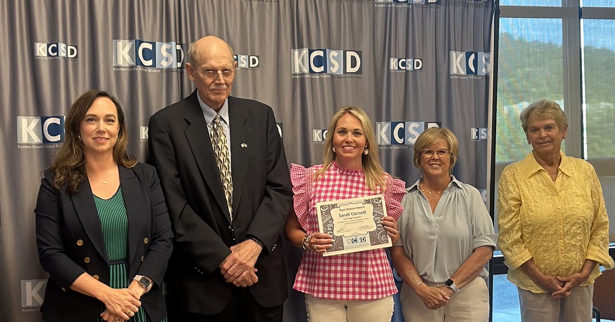 TheKCSD's tweet photo. Congratulations to River Ridge Elementary’s Sarah Cornett on her Team Kenton Award for respect and recognition by peers as someone who goes above and beyond ⁦@RiverRidge_KCSD⁩ https://t.co/sdia4At4Qg