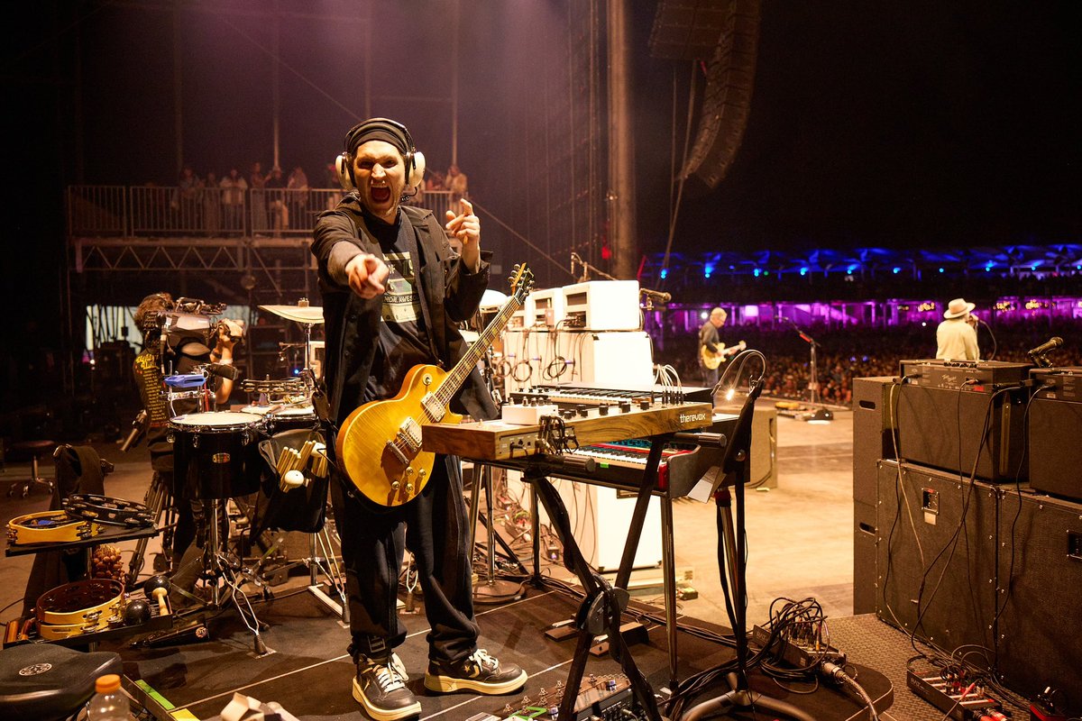 Danny Clinch tweet media