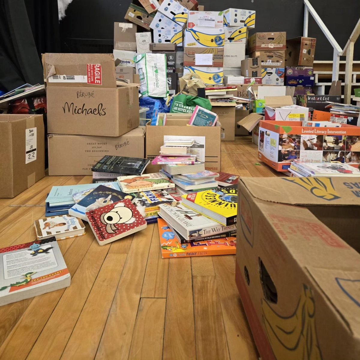 Rockcliffe Park Public School Book Fair tweet media