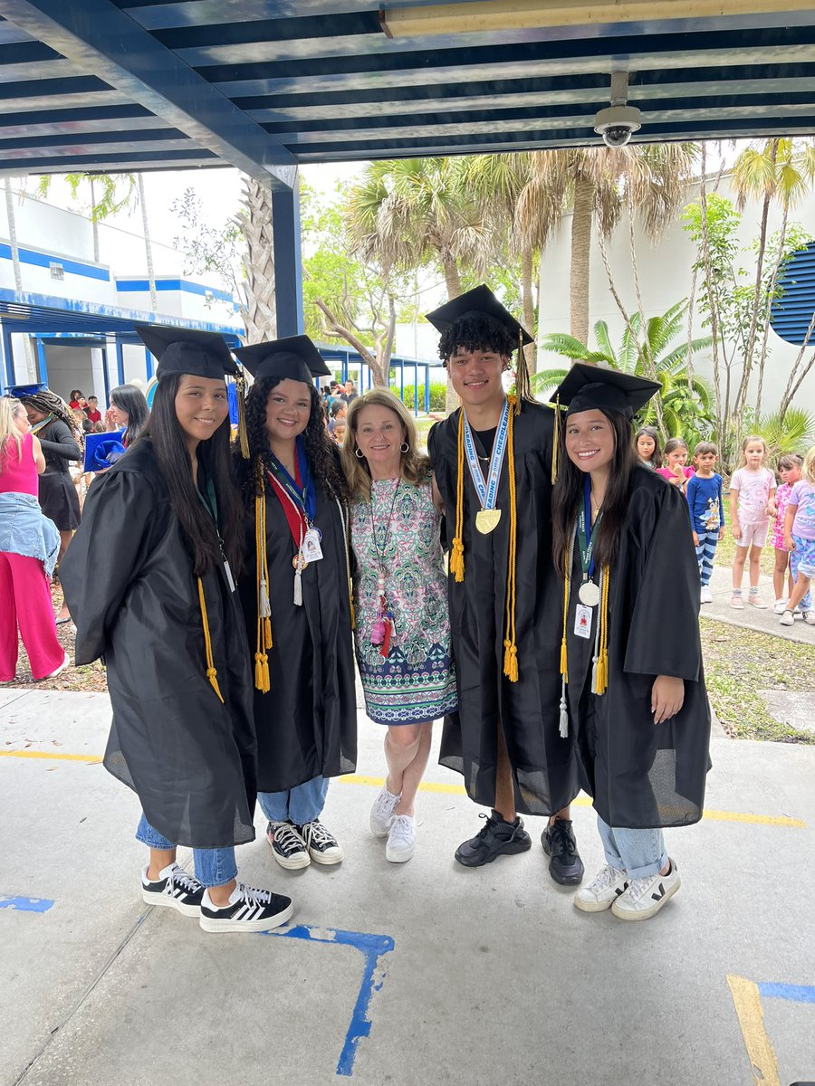 Amy Winder tweet media