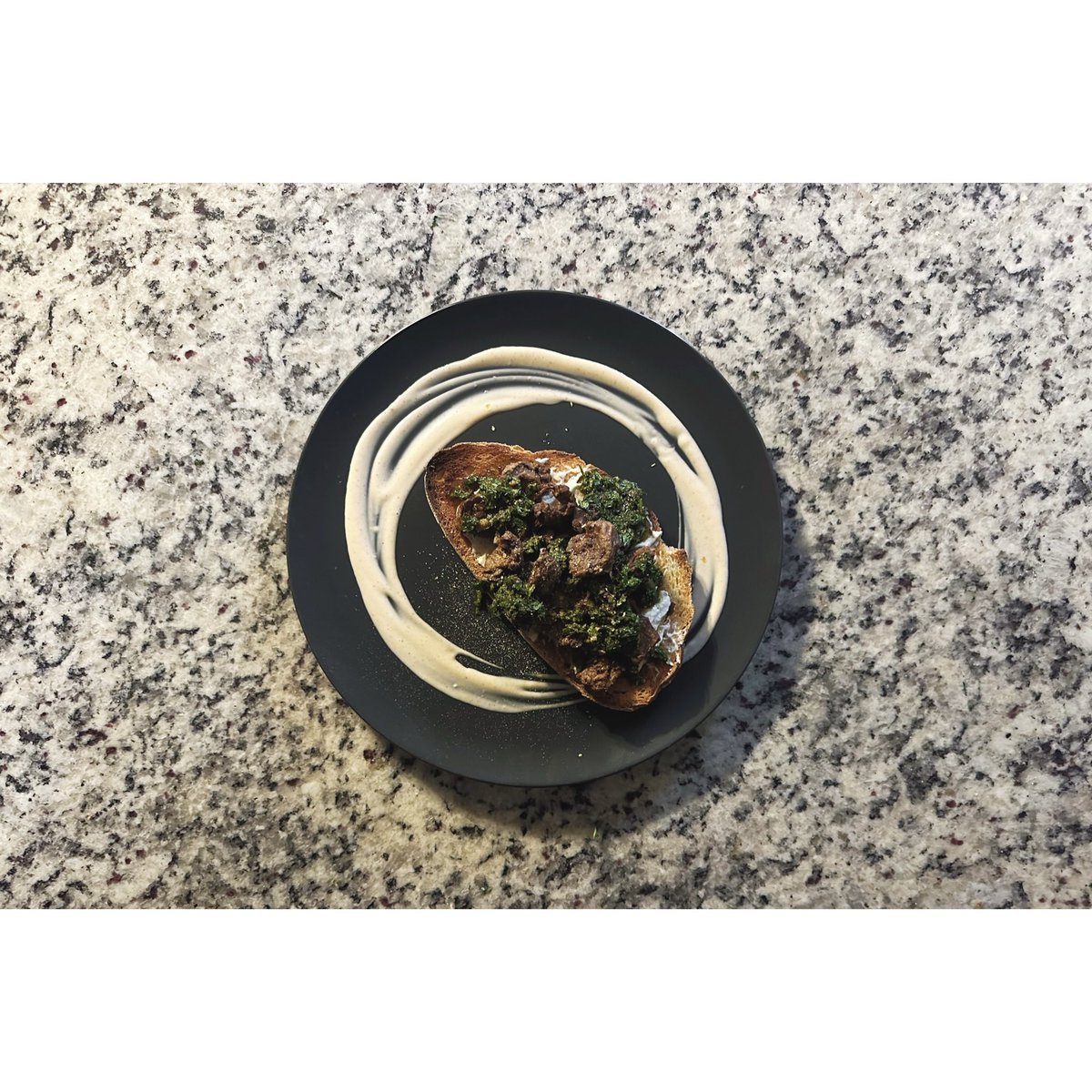 CreativeGiles's tweet image. Sourdough toast with vegan goat cheese, pan-seared Beyond™️ steak tips, fresh carrot greens chimichurri, with a chipotle aïoli. #plantbased #plating

@GordonRamsay 👀
