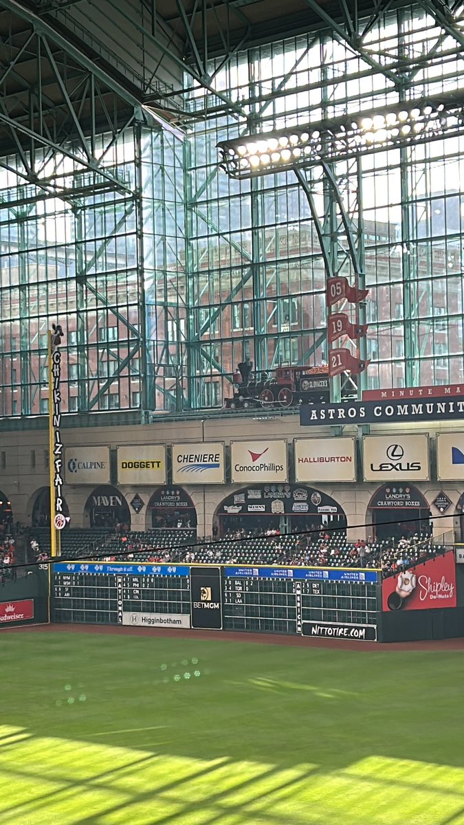 ToastDispatch's tweet photo. @DrF117Nighthawk I'm still waiting for Pujols' HR to land! https://t.co/51EOWUzBgC
