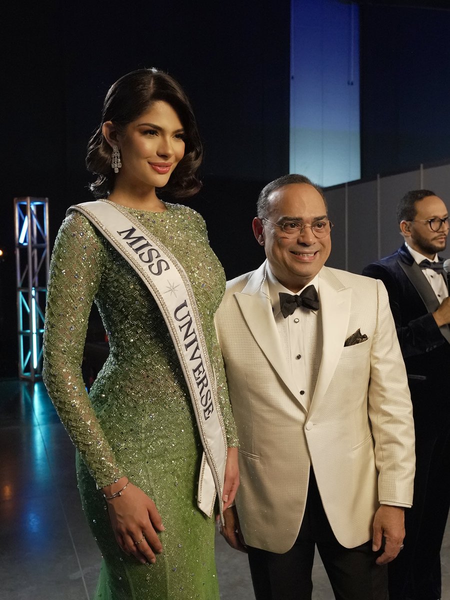 Miss Universe tweet media