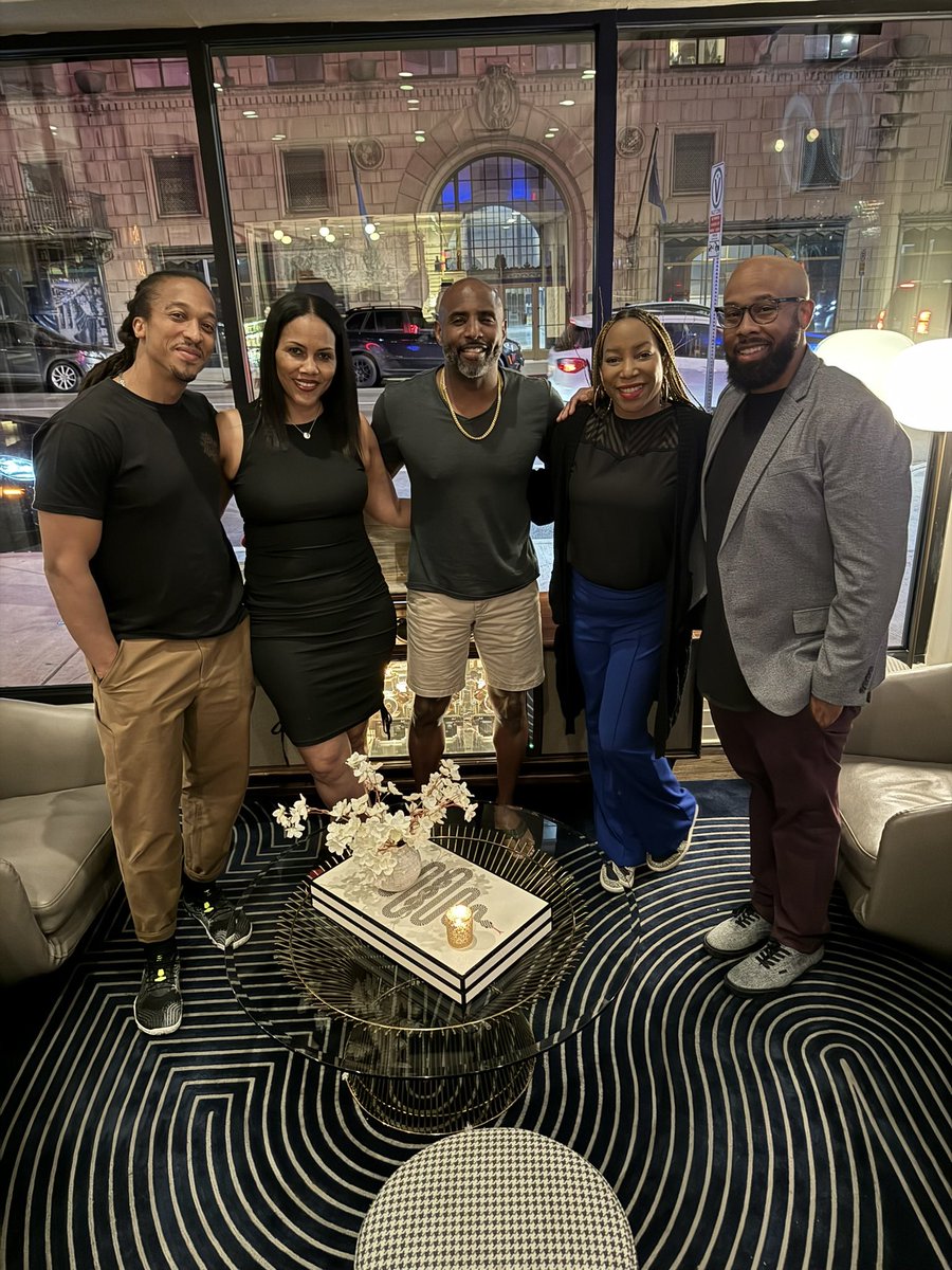 Sonya Elliott tweet media