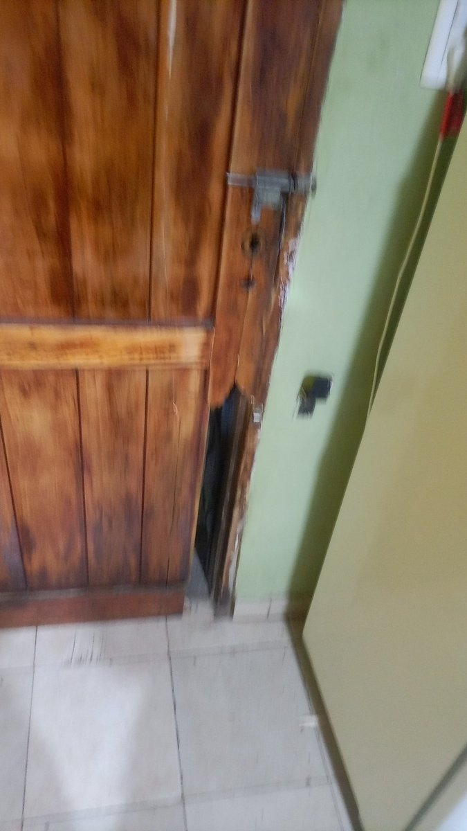 SrMAGA93's tweet photo. Reconstruyendo mi casa, después que unos hijos de mil puta... Casi nos robarán el esfuerzo de toda una vida...  Puro Sector privado.. 0 ESTADO. 
#ElEstadoNoTeSalva  El Sector Privado si #VLLC🦁🇦🇷  @JMilei https://t.co/gPJlntmZWb