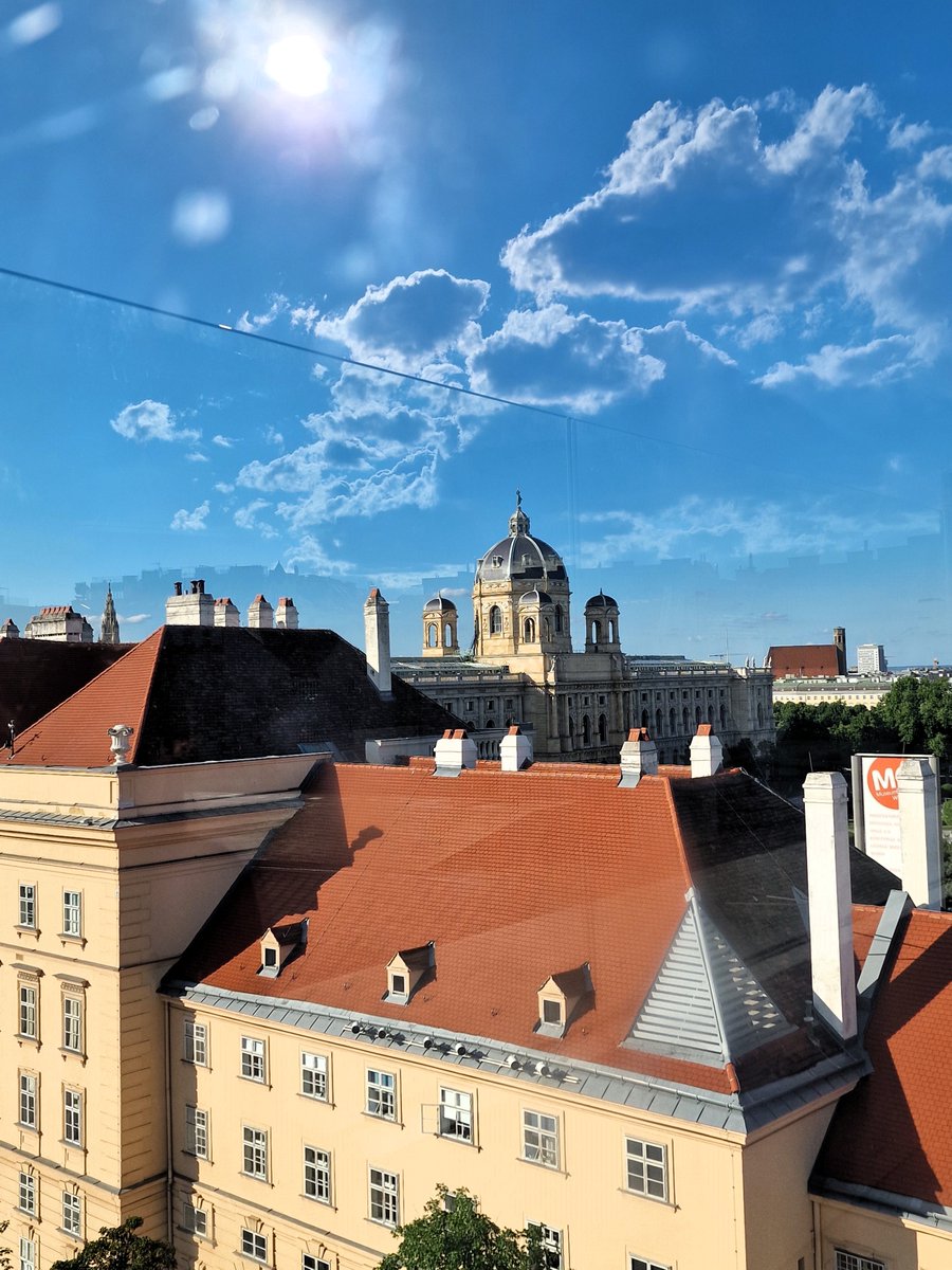 DJairportdisco's tweet photo. View from the viewing platform, MQ Libelle, Vienna, Austria 
#view #stunningview #MQLibelle #museumsquartier #vienna #city #viewingplatform #sunreflection #platform #visitvienna #leopoldmuseum #mq #wienliebe https://t.co/B85NUYVAXB