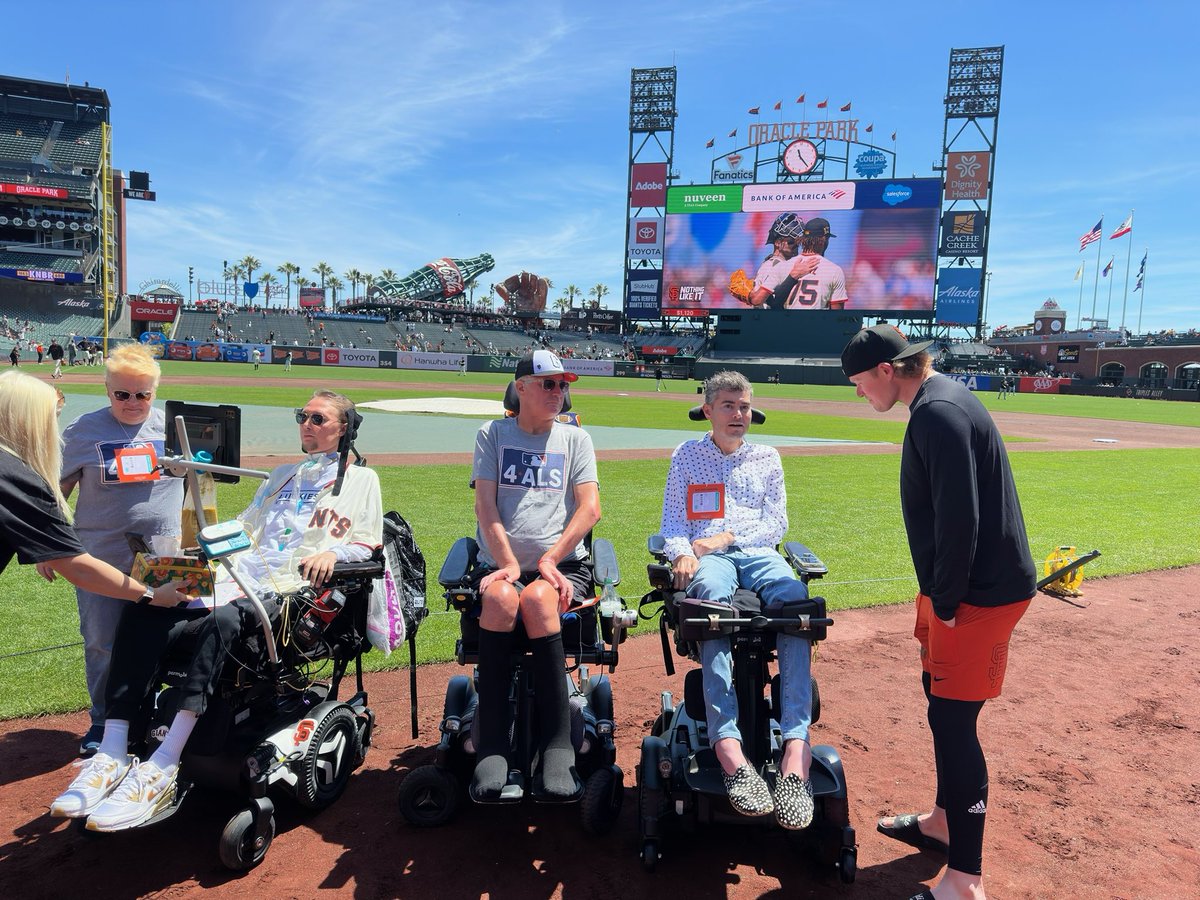 pjgreen's tweet image. Good to see my friends @OCLMendoza &amp;amp; @CoreyReich yesterday at Oracle Park to watch the @Yankees vs @SFGiants on #LouGehrigDay