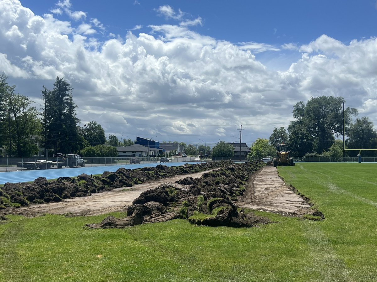 WadeSmithEdD's tweet photo. Capital Levy work continues @wwschools as local contractor Eagon Excavation builds a bridge to protect the existing track to prepare for artificial turf. #DeliveringOnOurPromise #Levy2024 #WaHi @WenahaGroup @ArchitectsWest #HellasConstruction #PBSEnvironmental https://t.co/2RTGu6u7Mk
