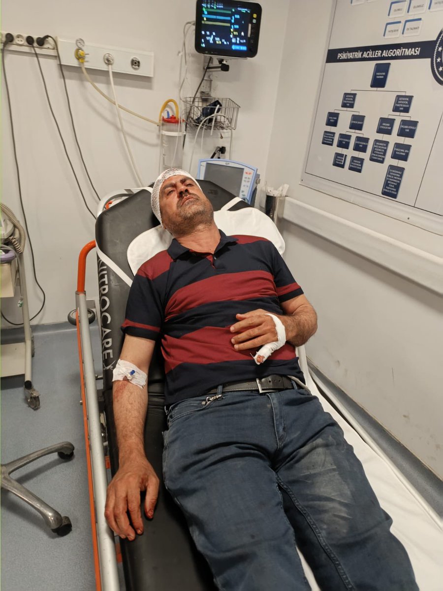 #Eyyübiye

İlçe Başkan Yardımcımız Mehmet Özbay Ve Kuzeni 2024 Yerel Seçimlerde Davamıza Mücadele Ettikleri İçin Kendi Günbalı Kırsal Mahallesinde AKP zihniyetli Akrabaları Tarafından Darp Edilmiştir.

Bu kabul Edilemez Saldırıyı Kınıyor Adalet Önünde Hesap Verilmesi İstiyoruz.