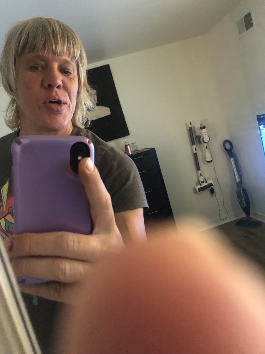 dbuxomcooper's tweet photo. I’m trying to surprise Kendra Middleton with her pizza https://t.co/Mu0i2gg1en