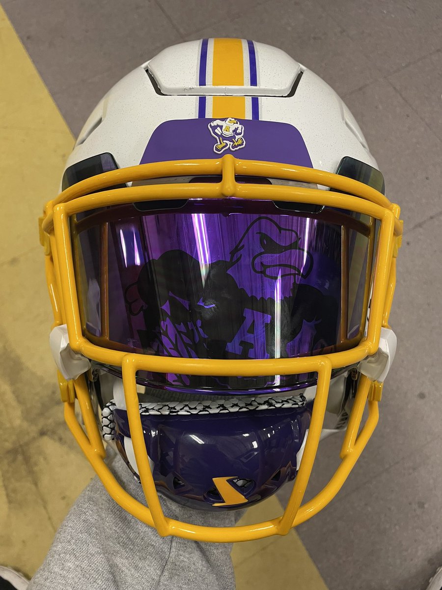 AlexLockemeyer's tweet photo. Amazing work by @SchoolPrideLtd on the 3D Bumpers for the upcoming season! https://t.co/szjyGCqgQk