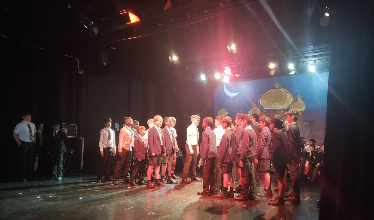 Year 6 <a href="/BSPDJnrBoys/">Junior Boys <a href="/BoltonSch/">Bolton School</a> Primary Division</a> getting Aladdin ready for their end of year production today with their first visit to the theatre 🎭🎶 @BoltonSch