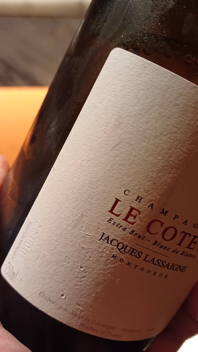 Igual una década que no nos juntábamos 3 personajes que empezamos en esto del vino hace +12años.
Había que pasar a ver al maestro copero en <a href="/madrid_angelita/">Angelita Madrid</a>
#ElPadre Flashback