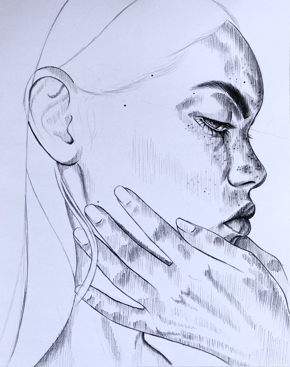 umiamara's tweet photo. A pic of you and 3 pics of your work ♡ https://t.co/IaihI76Kqt