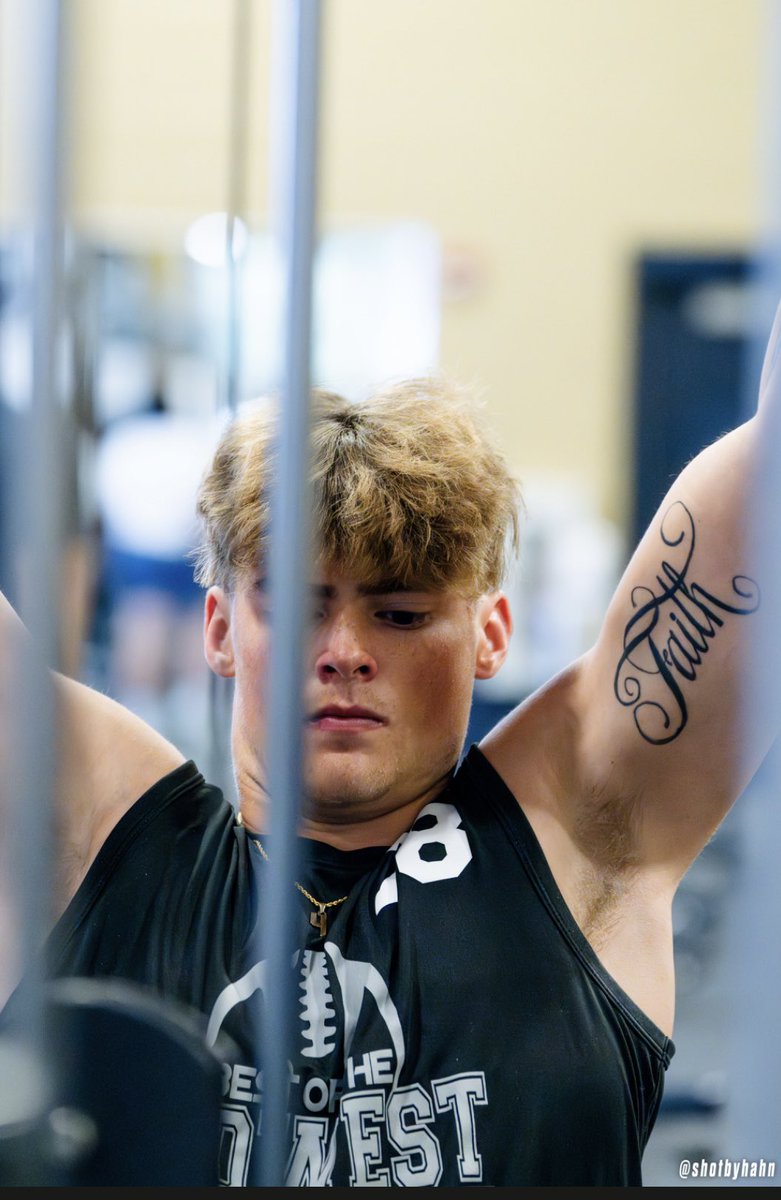 mintz_tanner's tweet photo. Senior year summer workouts… https://t.co/jOX1bH1FhT