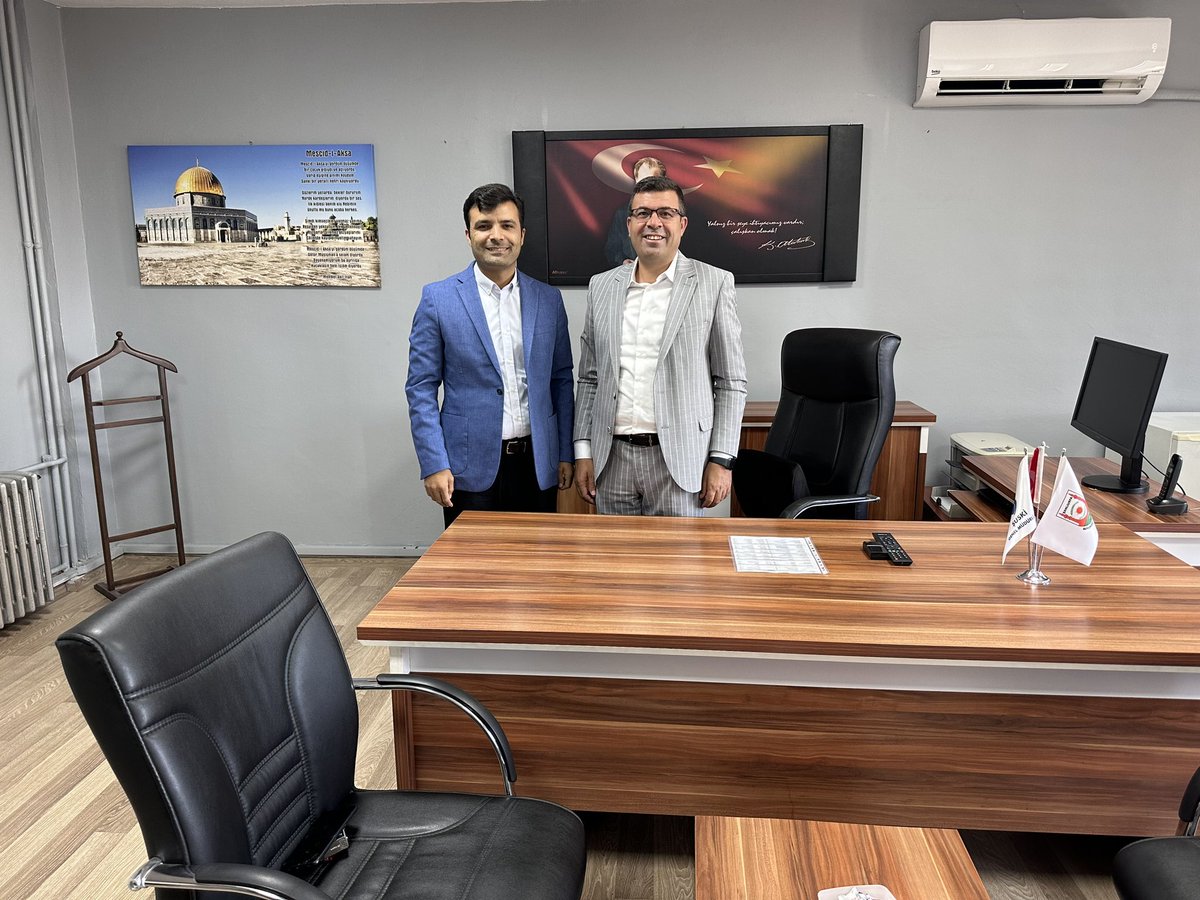 📍#Şuski GM’de Daire Başkanı, Harran Belediye Başkan Adayı Abim <a href="/hamitozyavuz/">Hamit ÖZYAVUZ</a> ’u Makamında Ziyaret Ettim, Memleket İçin Hayırlı Olsun İnşallah…