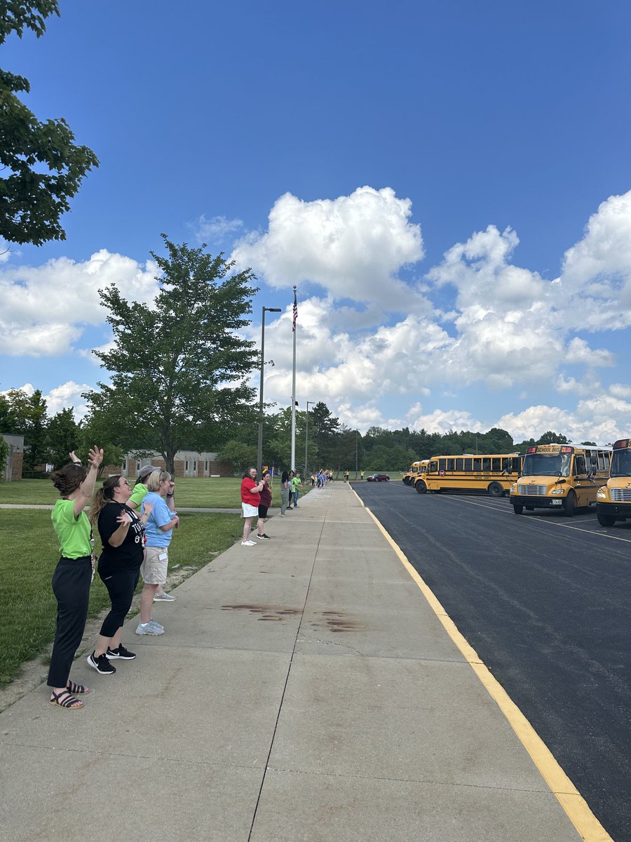 Southeastsupt's tweet photo. The last day for our K-5 students. Have a great summer. We will miss you. https://t.co/aIKyqB5AKG