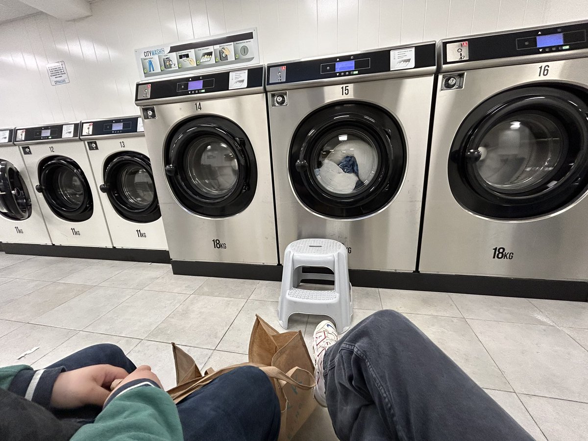 swanh3artz's tweet image. Waserette met de hubbieeee🥰🥰🥰 #clean #domesticvibes #firsthouse #newparents #happypride