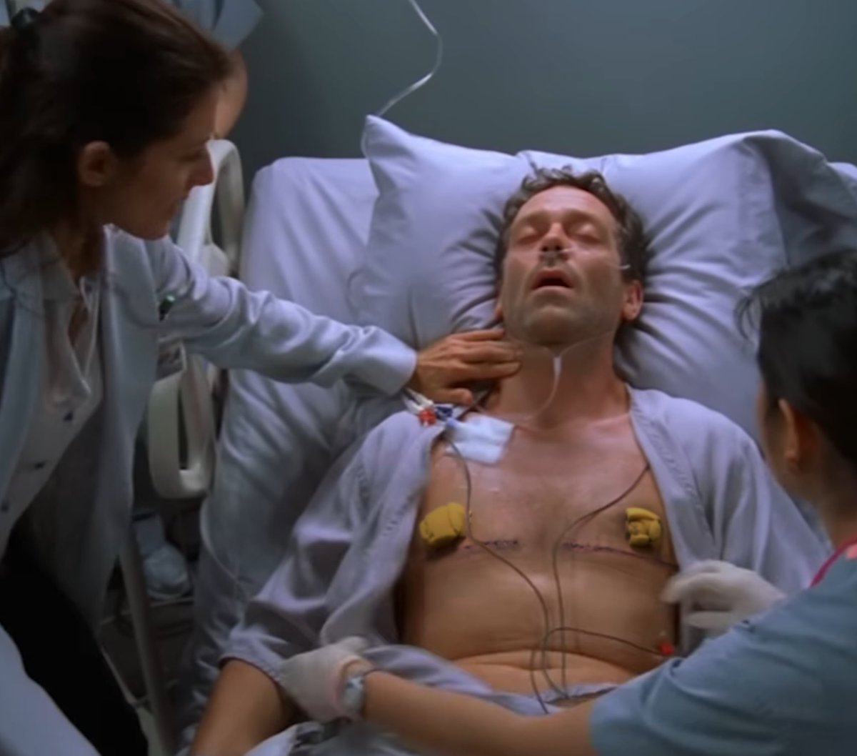 transgreghouse's tweet photo. thread of subtle hints the HOUSE MD writers threw in about House being trans, starting with the flashback scene where we can briefly see him out of surgery (ignore the fact he’s flatlining) https://t.co/vb3v9aGKge