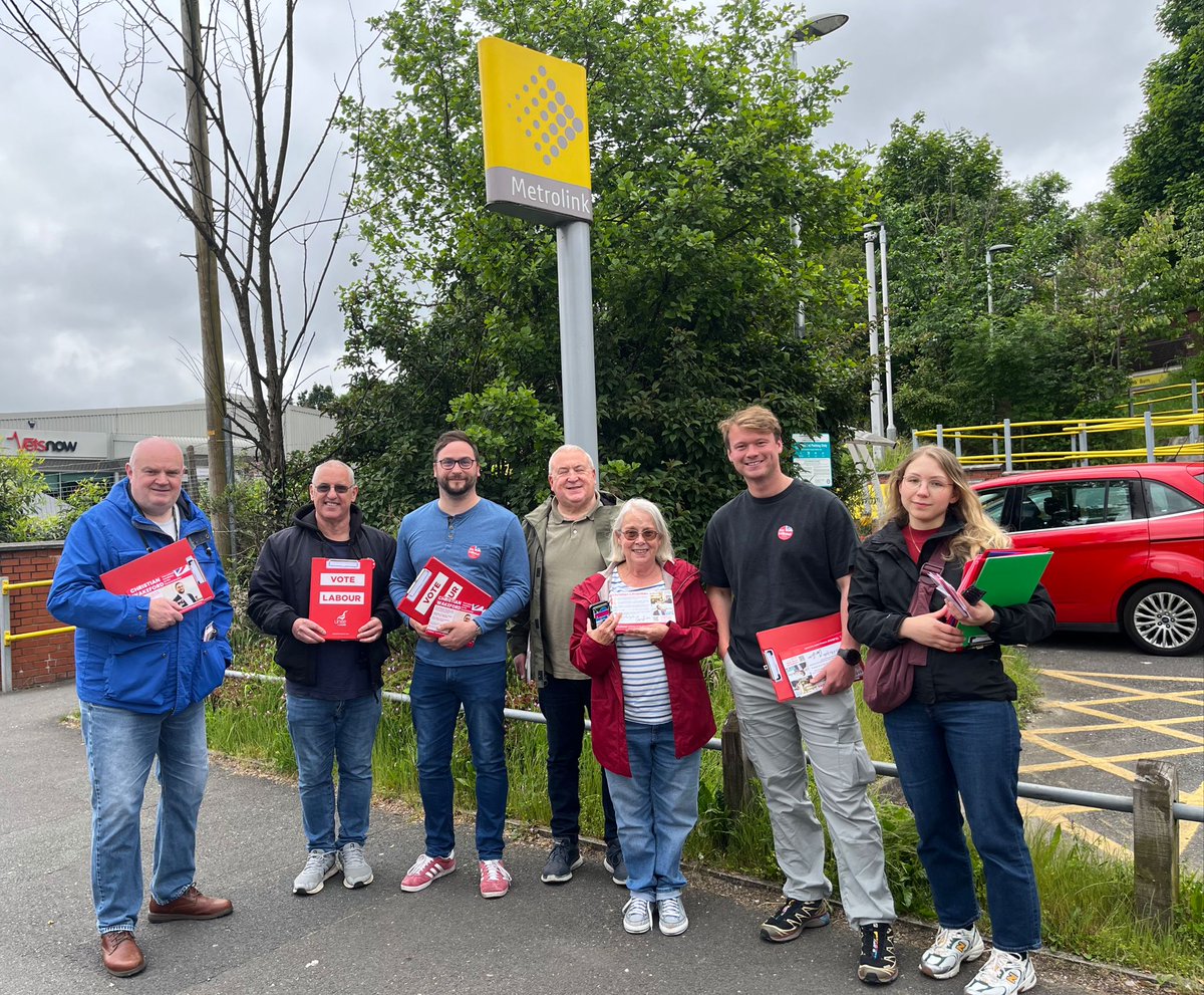 WhitefieldLab's tweet photo. The best of #Besses out for @UKLabour and @Christian4BuryS today! #Whitefield #GeneralElection https://t.co/JYXlK8llG0
