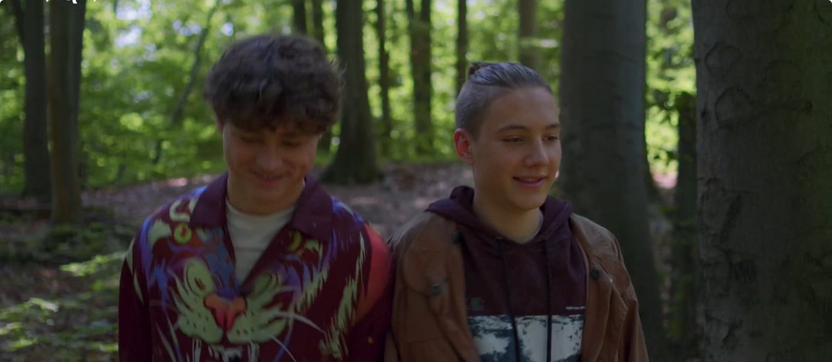 justalexxthings's tweet photo. happy pride month to my comfort couple, to their first mlm couple, to the loves of my life ♥️ #schlosseinstein https://t.co/L3zkBZNhfh