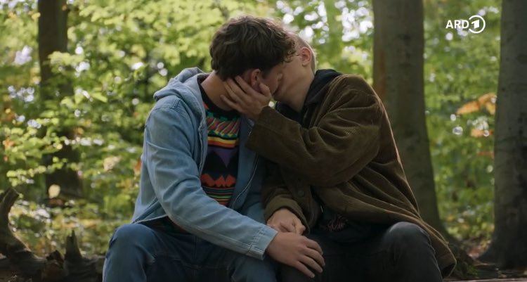 justalexxthings's tweet photo. happy pride month to my comfort couple, to their first mlm couple, to the loves of my life ♥️ #schlosseinstein https://t.co/L3zkBZNhfh