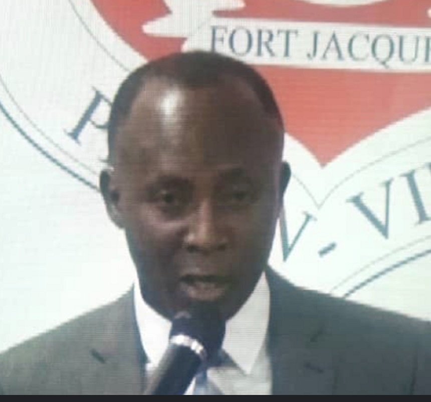 Radiodouvanjou's tweet photo. Daprè yon sous fyab, pandn semèn pase a, te gen yon gwoup ki ta deja chita pale ak plizyè pèsonalite sosyo-politik enfliyan nan komin PV,  nan lide pou jwenn yon konsansis pou kenbe Kesner Normil kòm majistra.  Yon pwopozisyon tout sektè yo kontakte yo deja voye jete byen lwen. https://t.co/CXtuZjwmGx