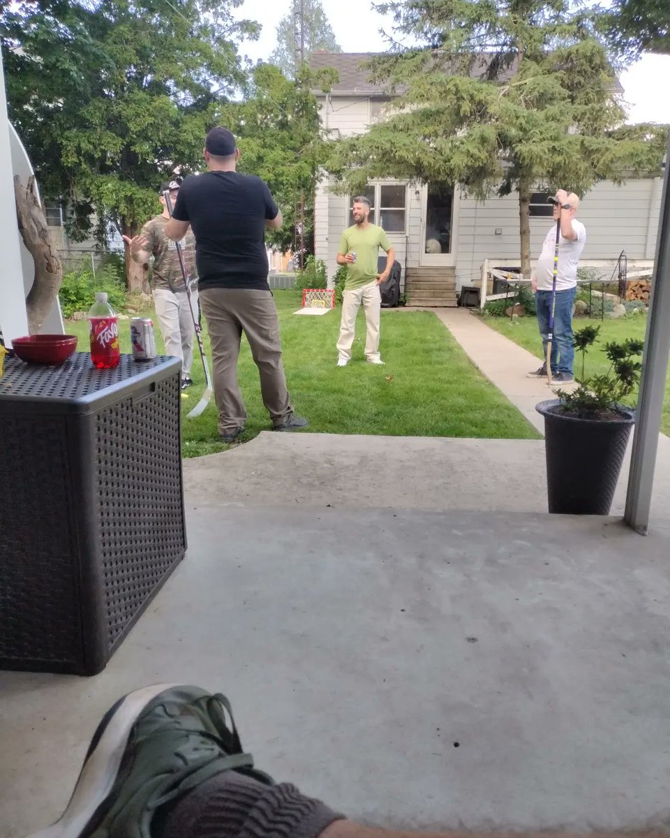 swizzlechest21's tweet photo. Just the boys! https://t.co/g4PZg58l03 https://t.co/OtUv7TVCh9 https://t.co/AE2EScAoQI #kick #kickstreamer #jedi #jedibussines #livestreamernetwork #swizzlechest21 #swizzlechest #outside #gamer #pcgamer https://t.co/fQYGknbeqx
