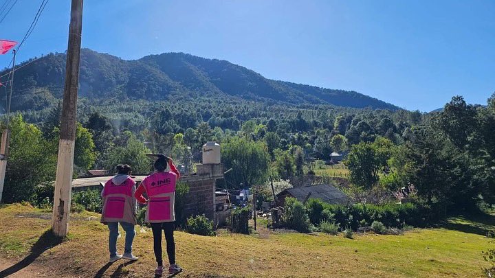 INEMexico's tweet photo. #GaleríaINE | Gracias a las y los Supervisores y las y los Capacitadores Electorales por su trabajo y compromiso para visitar y capacitar a cada una de las y los ciudadanos que contaron nuestros votos en la Jornada Electoral del #2deJunio. https://t.co/7Y1XDZ6N0Z
