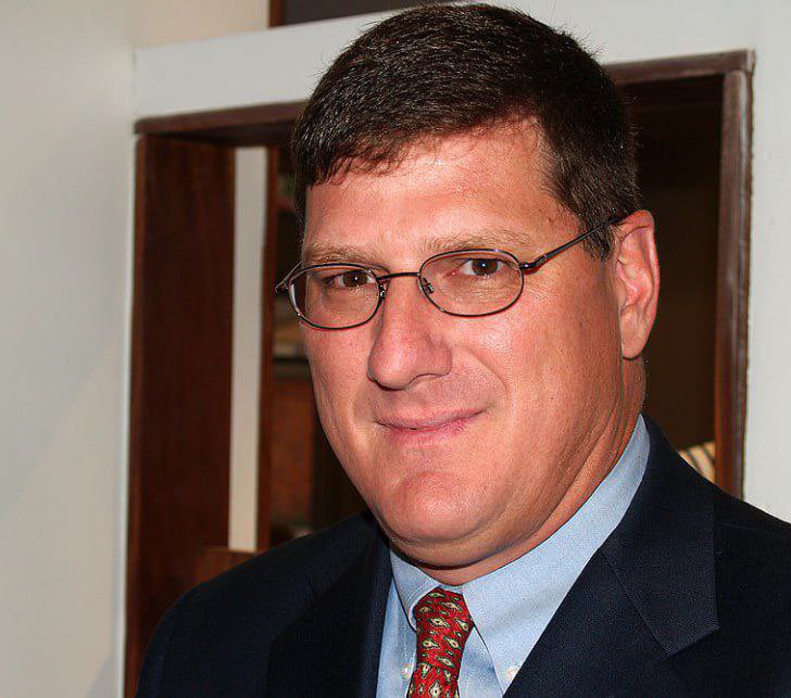 ⚡️ Former US Marine Corps intelligence officer and US foreign policy critic Scott Ritter says his passport was seized by the State Department, while en route to St. Petersburg International Economic Forum.

“I was boarding the flight. Three [police] officers pulled me aside. They
