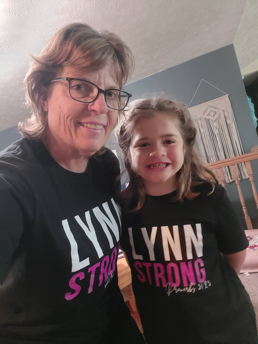 CoreyHoelck's tweet photo. When my mom was diagnosed with breast cancer I remember sitting in @CoachJoshLynn office and crying my eyes out! The support he had for me and my family during that time was unmatched. Now it’s the Hoelck’s turn to support Pam, Coach, Bryson, Carly, and Levi! 

#LynnStrong https://t.co/y5JX0otUt4