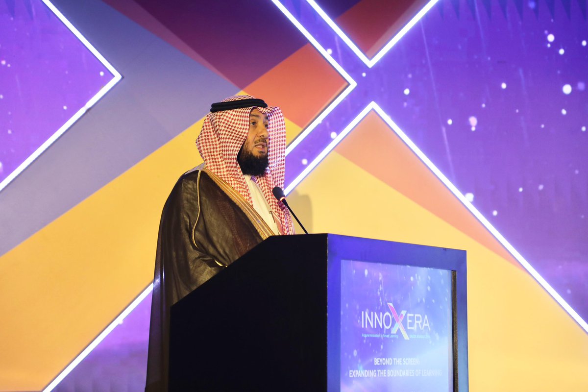 moe_gov_sa's tweet photo. مساعد وزير التعليم للتطوير والتحوّل يُلقي الكلمة الافتتاحية في قمة #انوكسيرا_2024 بالرياض، بحضور خبراء تكنولوجيا التعليم؛ لمناقشة أحدث التطوّرات التقنية، واستعراض التحديّات التي تواجه التعليم، وأبرز الحلول الفاعلة بالمدارس..

مؤكدًا أهمية استثمار التقنية بجوانبها المفيدة لخدمة أولويات التعليم، وتعزيز استخدامات الذكاء الاصطناعي؛ لتحسين جودة التعليم، وزيادة فاعليته وكفاءته.. والسعي لتحقيق توازن في علاقتنا بالتقنية وبالآخرين من حولنا، والعمل نحو تحقيق الرفاه الرقمي.

https://t.co/esIz91an8b