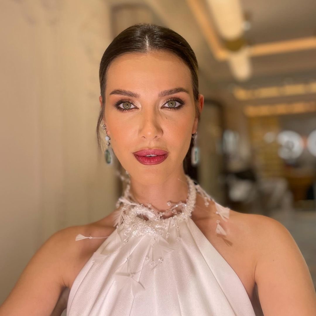 sadece_hcr's tweet photo. Öyle güzel kiii..💛

#iremhelvacıoğlu https://t.co/Hhwy800EjI