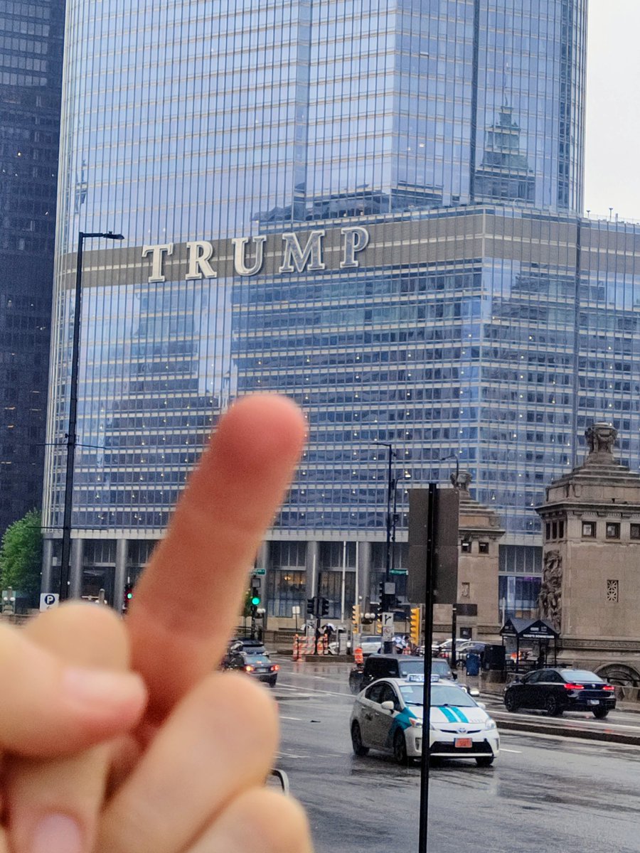 ProgressWeekly's tweet image. #TrumpsGuilty #ConvictedFelonTrump #Chicago