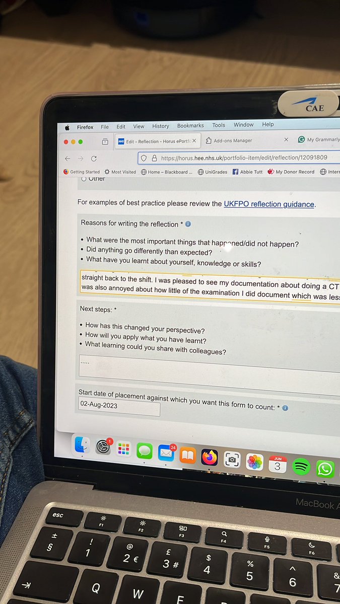 Abbie 🐝 tweet media