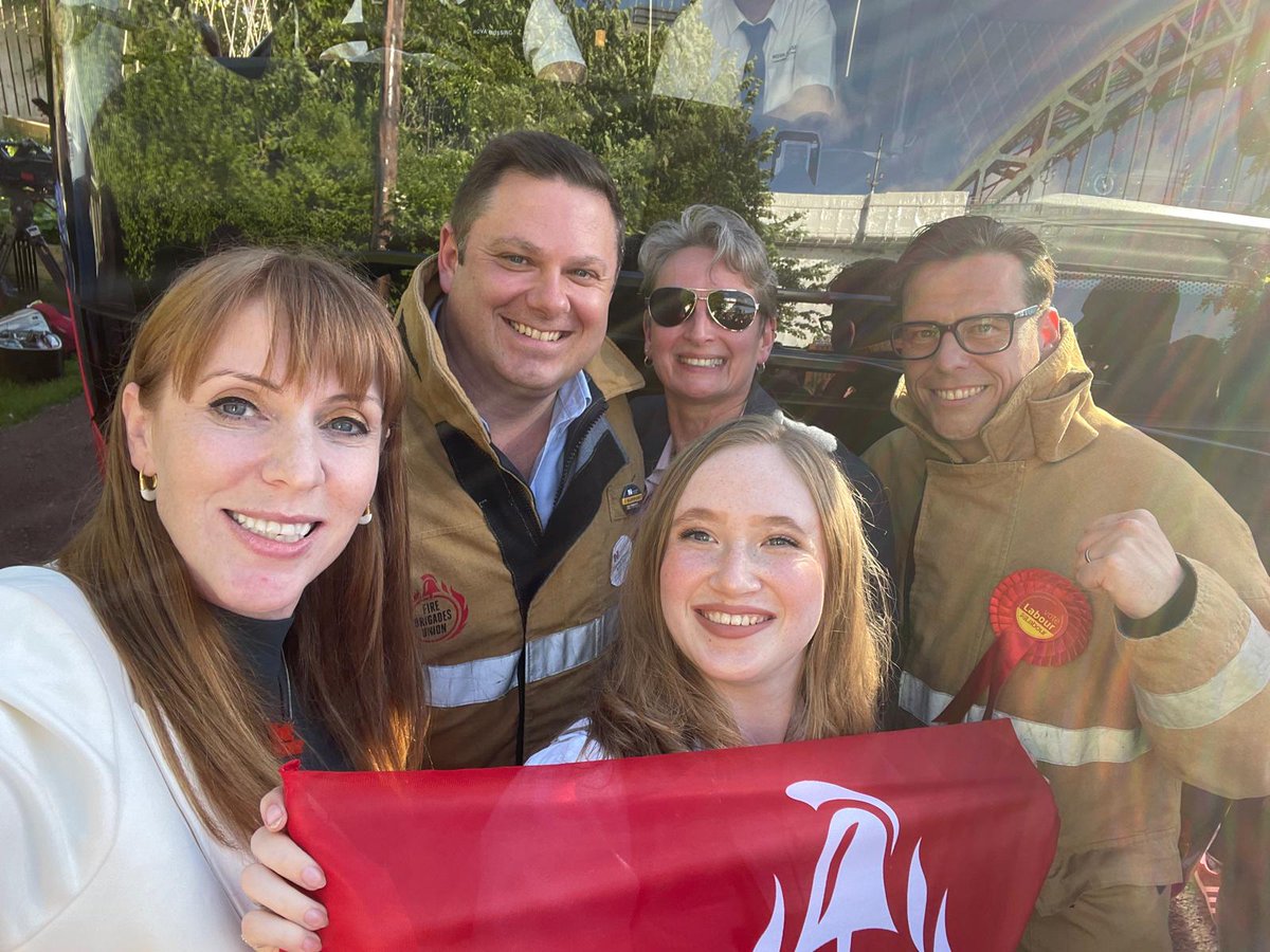 Change is only a vote away 📮 Vote @KateOsborneMP Vote @UKLabour @AngelaRayner @fburegion3 @fbunational