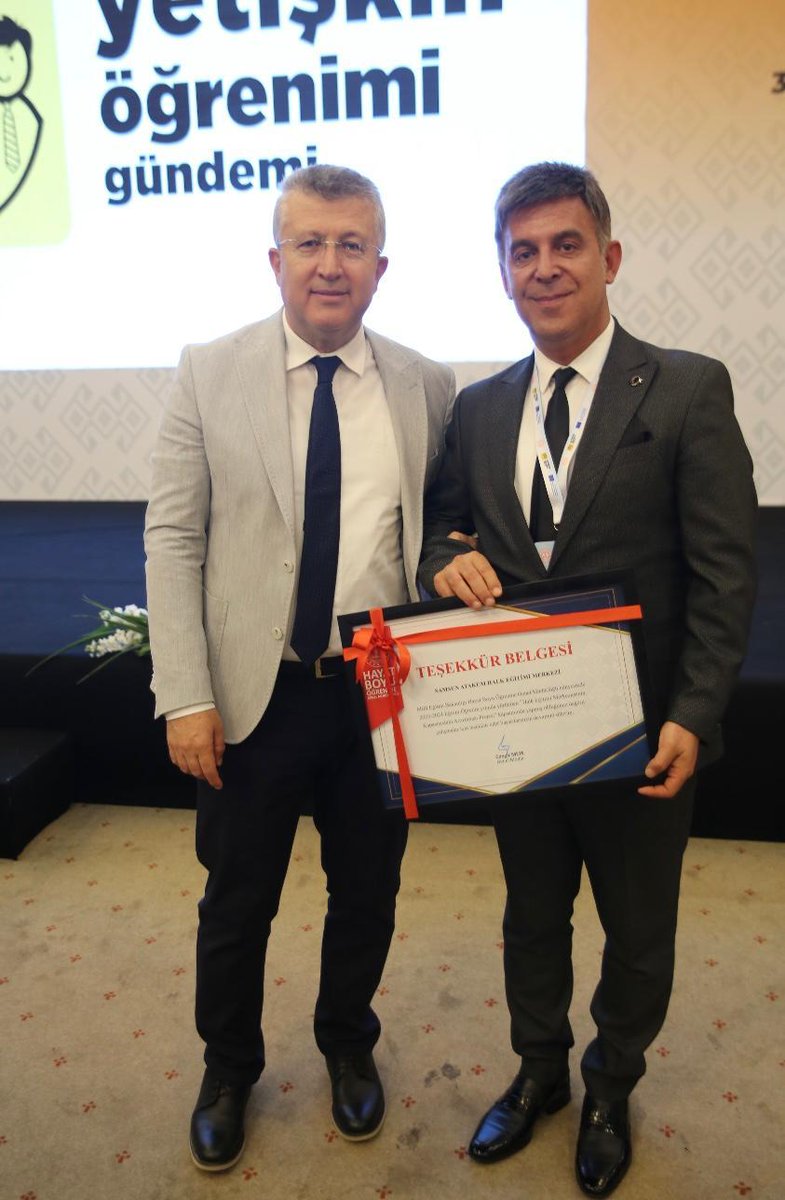 Bakanlığımızın yürüttüğü Halk Eğitimi Merkezlerinin Kapasitesinin Artırılması Projesinde Atakum Halk Eğitimi Merkezimiz 1.oldu.
Kurum müdürümüz Erkan ALTINTAŞ plaketini Bakan Yardımcımız Sayın Celile EREN ÖKTEN'den almıştır.
<a href="/tcmeb/">Millî Eğitim Bakanlığı</a>  <a href="/CelileErenOKTEN/">Celile Eren ÖKTEN</a>   <a href="/samsunmem/">Samsun İl Milli Eğitim Müdürlüğü</a> <a href="/mebhbogm/">MEB Hayat Boyu Öğrenme Genel Müdürlüğü</a> <a href="/Atahem/">Atakum Halk Eğitimi Merkezi Müdürlüğü</a>