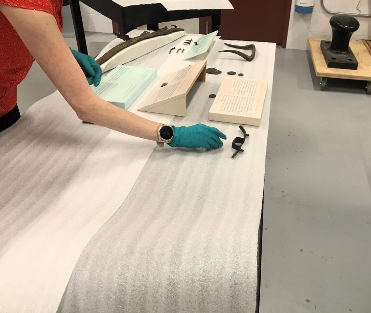 ns_mma's tweet photo. Today marks the beginning of #MuseumWeek & we’re sharing what we do #BehindTheScenesMW. This morning, our curator and tech team were here before opening to work on refreshing one of our exhibits!
#MuseumLife #CuratorialWork #MuseumCollections #ExhibitDesign #CollectionManagement https://t.co/J9pFkHSPQF