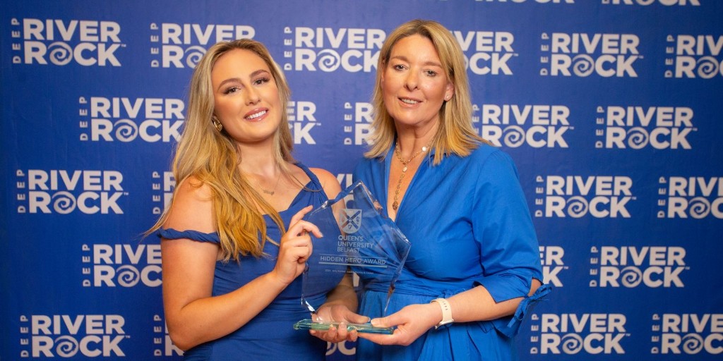 QueensSport's tweet photo. This year's @Deep_RiverRock Hidden Hero Award winner goes to....👏🏆
@qubperfsport @qubelfast @qubhc
#HiddenHeroAward #DeepRiverRock https://t.co/t0hvutI17n
