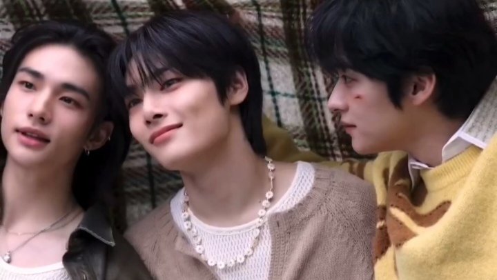 jeonginescritos's tweet photo. #hyuninho mini au | foreigner

donde jng llega a Japón de visita sorpresa para su hermano chrs pero al llegar no lo encuentra, o donde hyjn y mnh son novios, y chrs les pide que cuiden de jgn mientras él no está. https://t.co/hEWKD2Vpyf