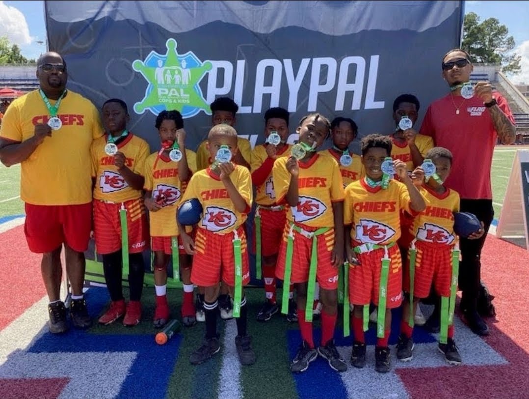MEM_PoliceDept's tweet photo. Sgt. Wirt and Officer Hall (Tillman Precinct) coached their team, the Austin Peay Chiefs, to a Super Bowl win in the Memphis Shelby Police Activities League (MSPAL) - NFL Flag football this past weekend at Memphis University School.
#MPD MemphisPoliceDept #MSPAL #Tillman https://t.co/oi4axM7lAd