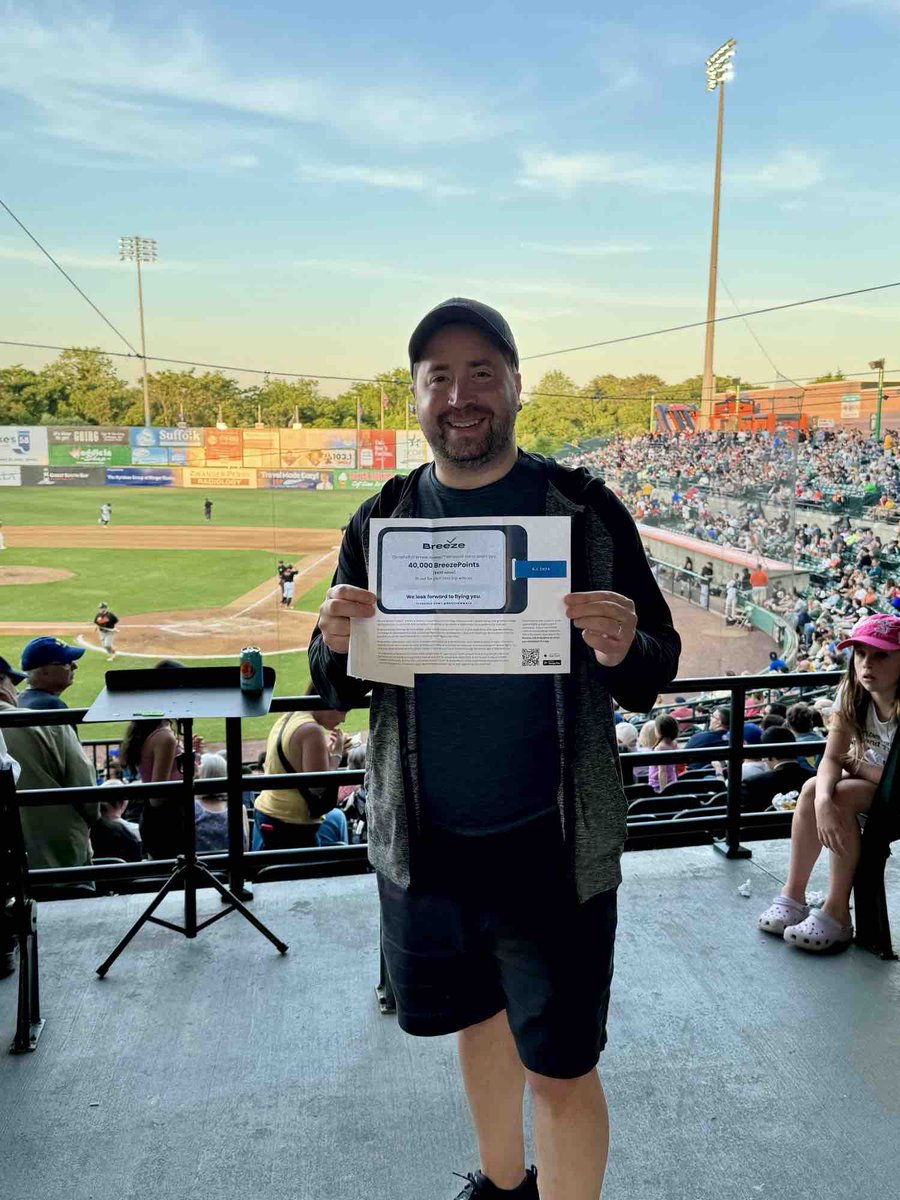 LIMacArthur's tweet photo. Congratulations to Justin Brenner, our @BreezeAirways Lucky Seat Saturday winner for June 1. Justin won Breeze tickets from MacArthur Airport at the @liducks game. Thanks to Dan Frank from our Fire Rescue team for representing ISP! #goodtimeseverytime #flymacarthur #flybreeze https://t.co/sLK2JT1ZcG