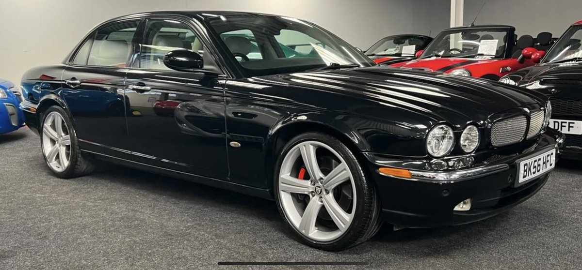 No words needed 😍 @Imakefurniture1 think it’ll suit the new house? 🫣🤣